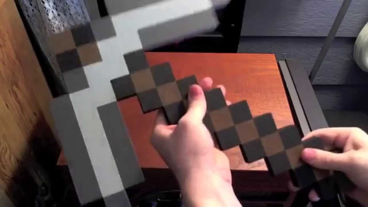 Настоящая кирка Майнкрафт (Minecraft Pickaxe)