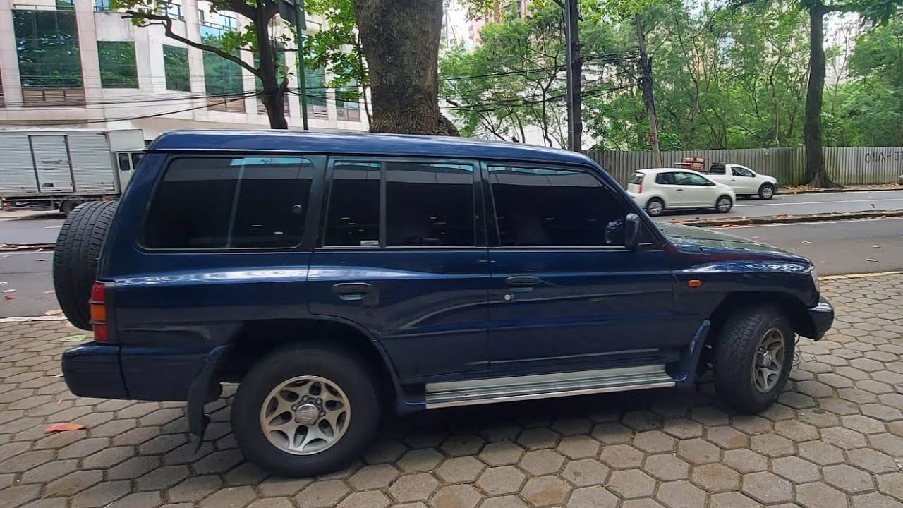1° vídeo do MMC Pajero GLS-B 3.5 V6 1999/00 Azul Marinho da Coleção.