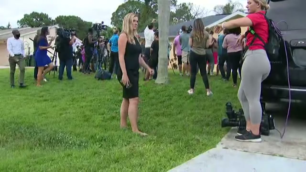 Vigil held for Gabby Petito's disappearance as protesters gather at Brian Laundrie's home