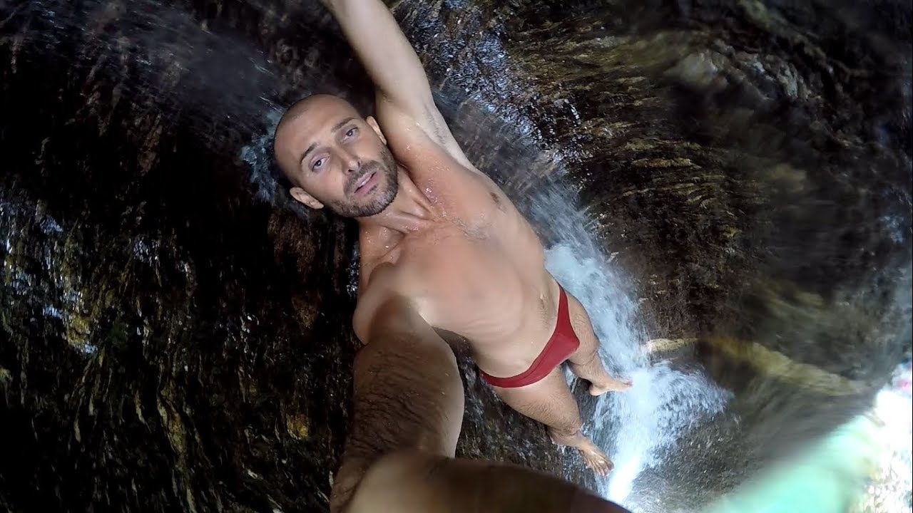 Polle di Malbacco - Pozzo della Madonna (LU) - Scivolo naturale, tuffi e scorci