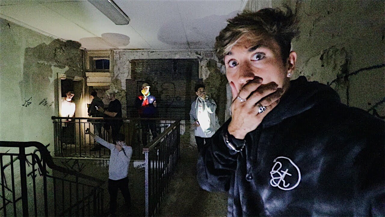 EXPLORING ABANDONED MENTAL ASYLUM... (CREEPY)