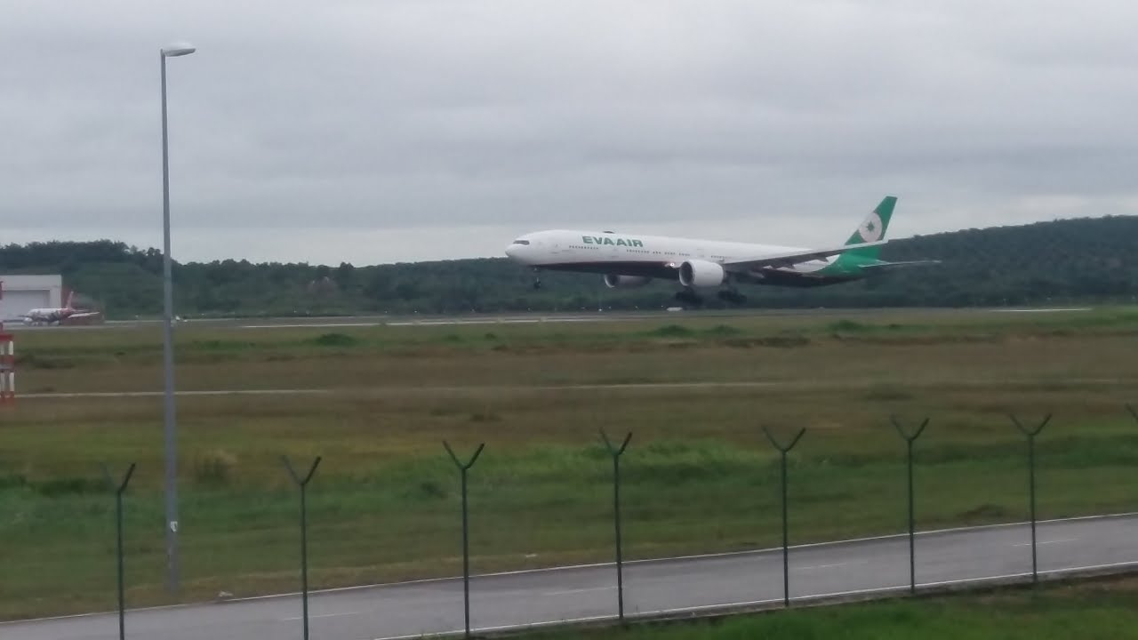 27/11/2024 Kuala Lumpur International Airport (KUL/WMKK)