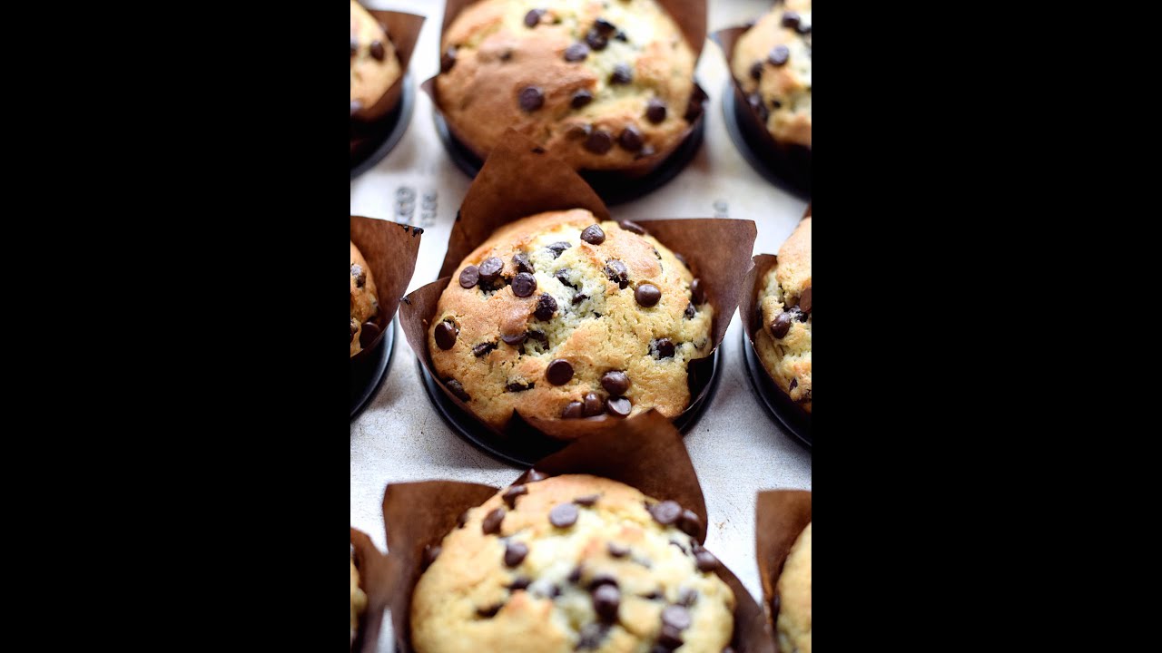 Amazing Chocolate Chip Muffins | Truffles and Trends