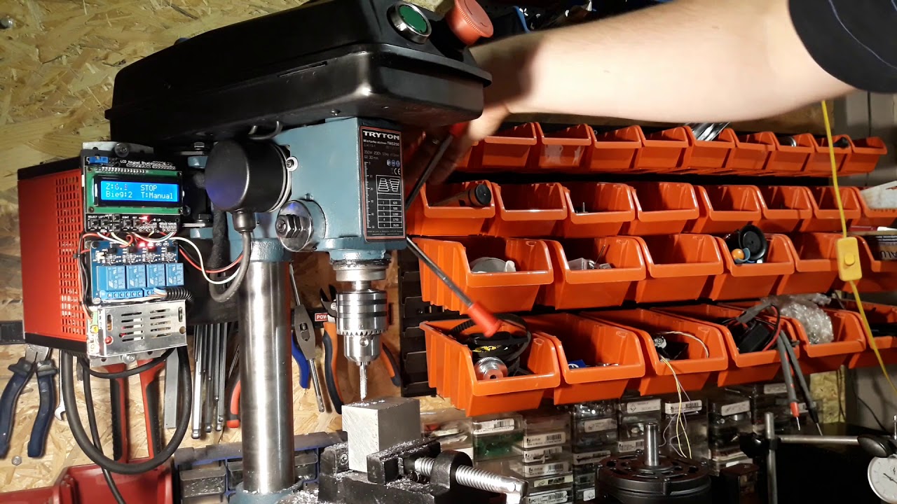 Automatic drilling and tapping machine with arduino and inverter