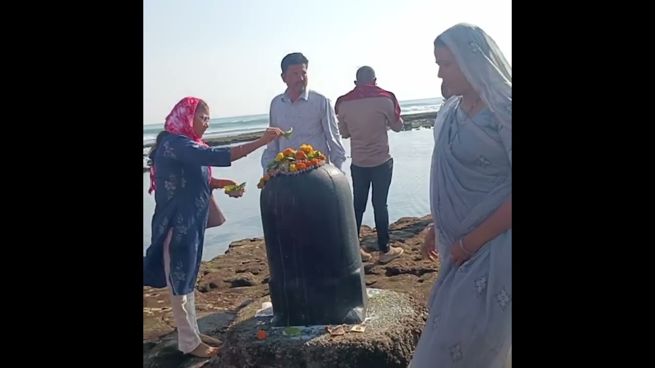 Happy shivratri  आइए आज शिव पूजा समुद्र के शिव जी की पूजा  करते हैं
