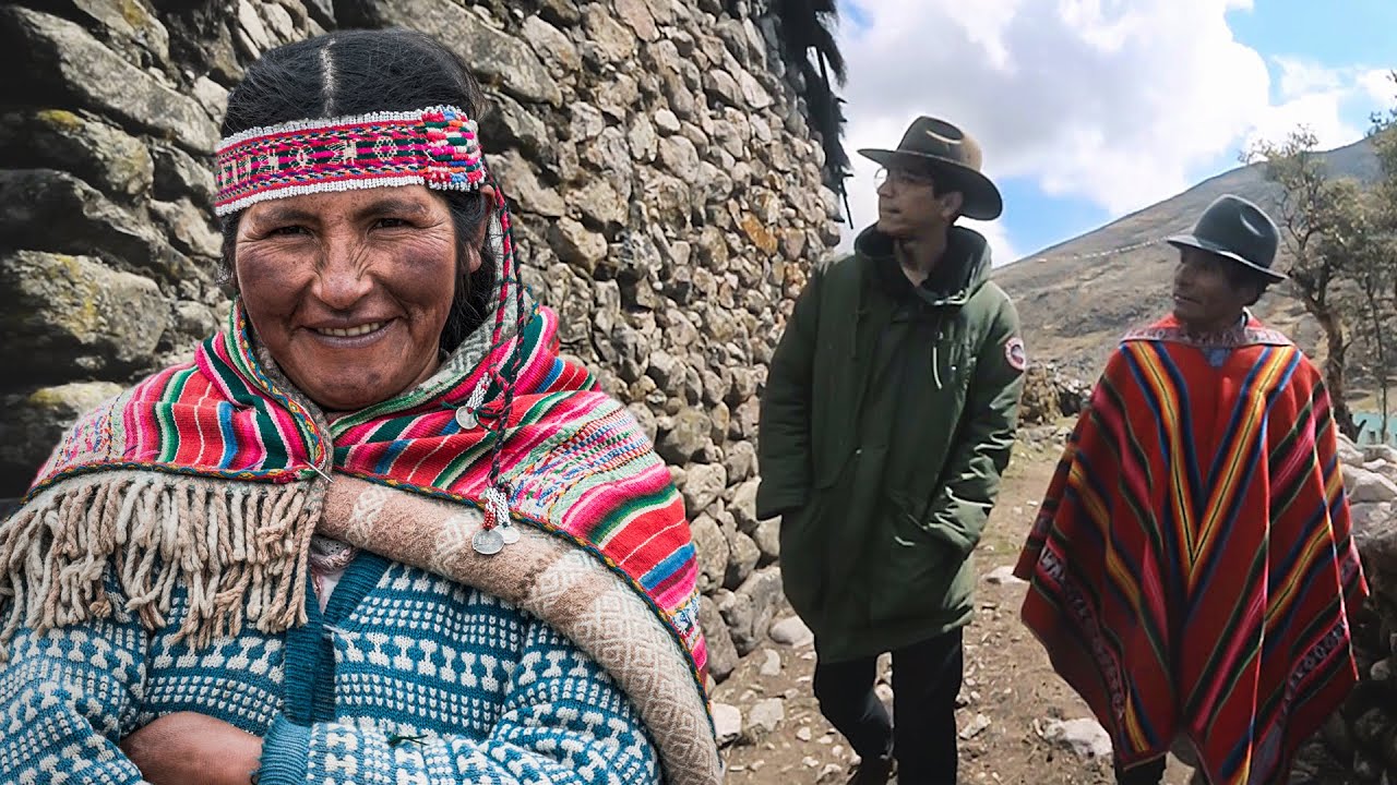 Caminando con los KALLAWAYAS | #DescubriendoBolivia Ep. 1