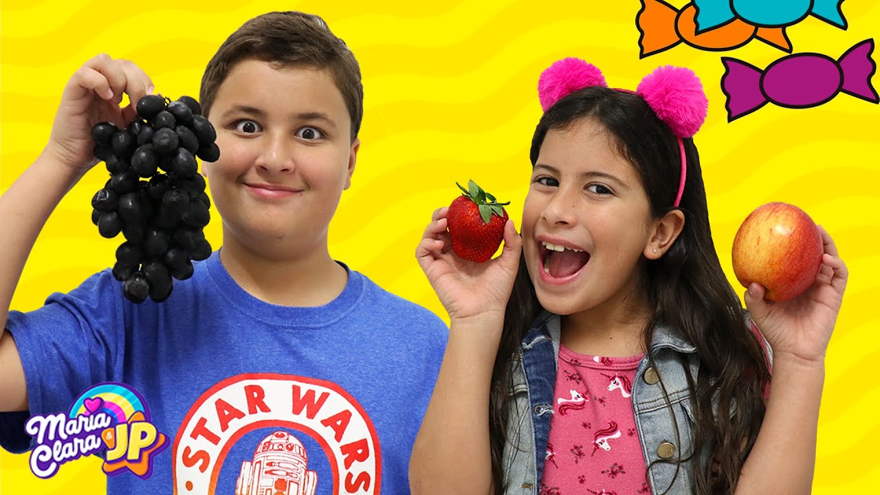 Maria Clara e JP fazem boas escolhas e trocam doces por frutas