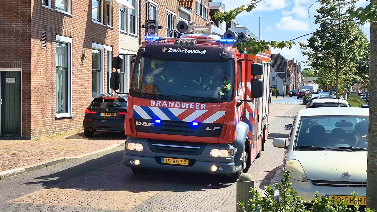 Brandweer Zwartewaal met spoed naar dak'' brand'' in Brielle