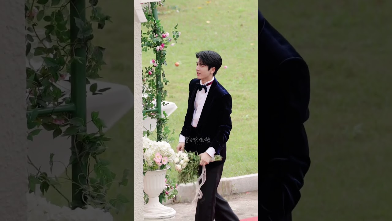 He marries 4 wifes each year 😂🥰😂 #zhanglinghe #张凌赫 #장릉혁