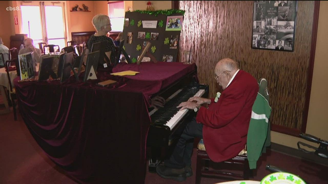 Fallbrook High School celebrates legendary music teacher