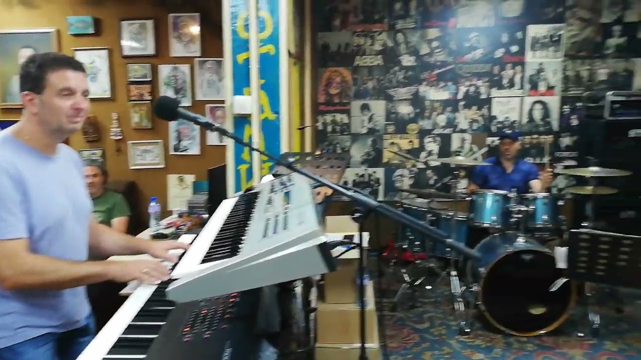 Johnny Gioeli (Axel Rudi Pell) & BTR - The Line (