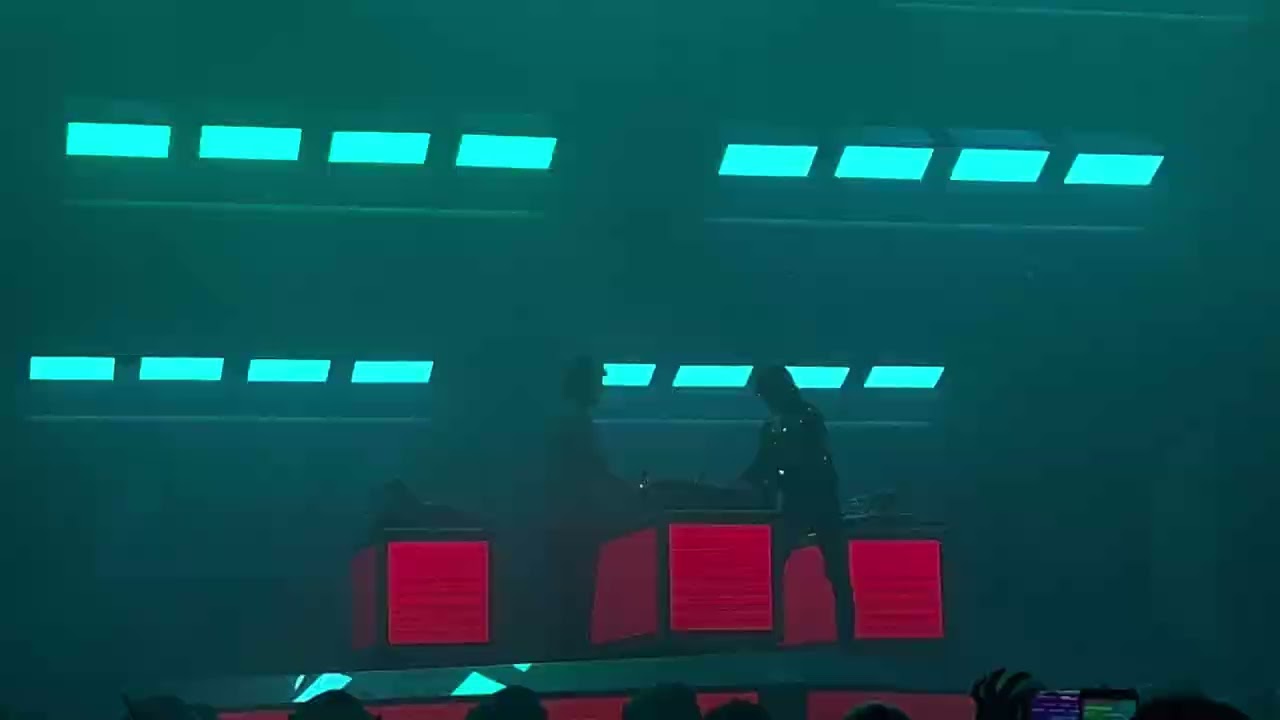 Justice live Chicago 2024 - Hyperdrama Tour