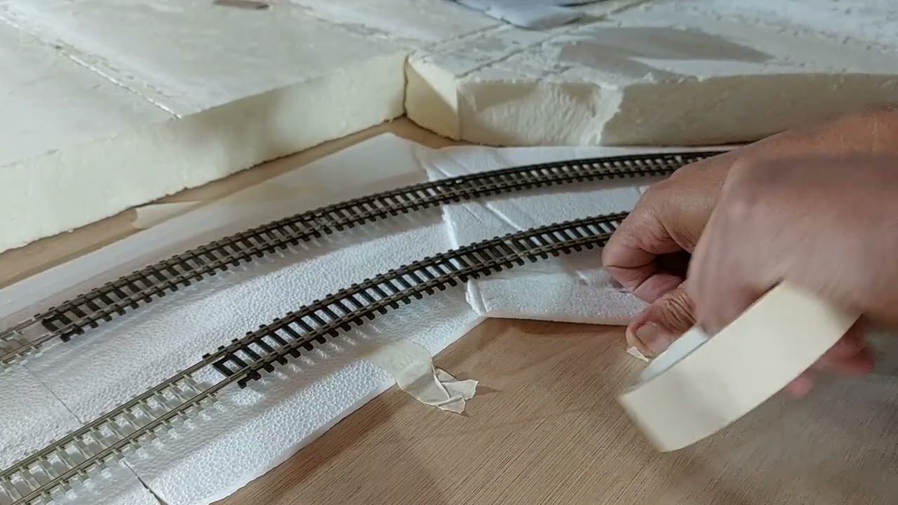 New layout loads of new arrivals and both tracks up and running 13th episode