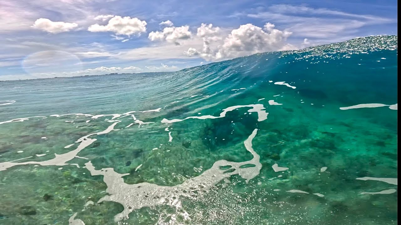(Raw POV) Surfing shallow reef break all by myself !