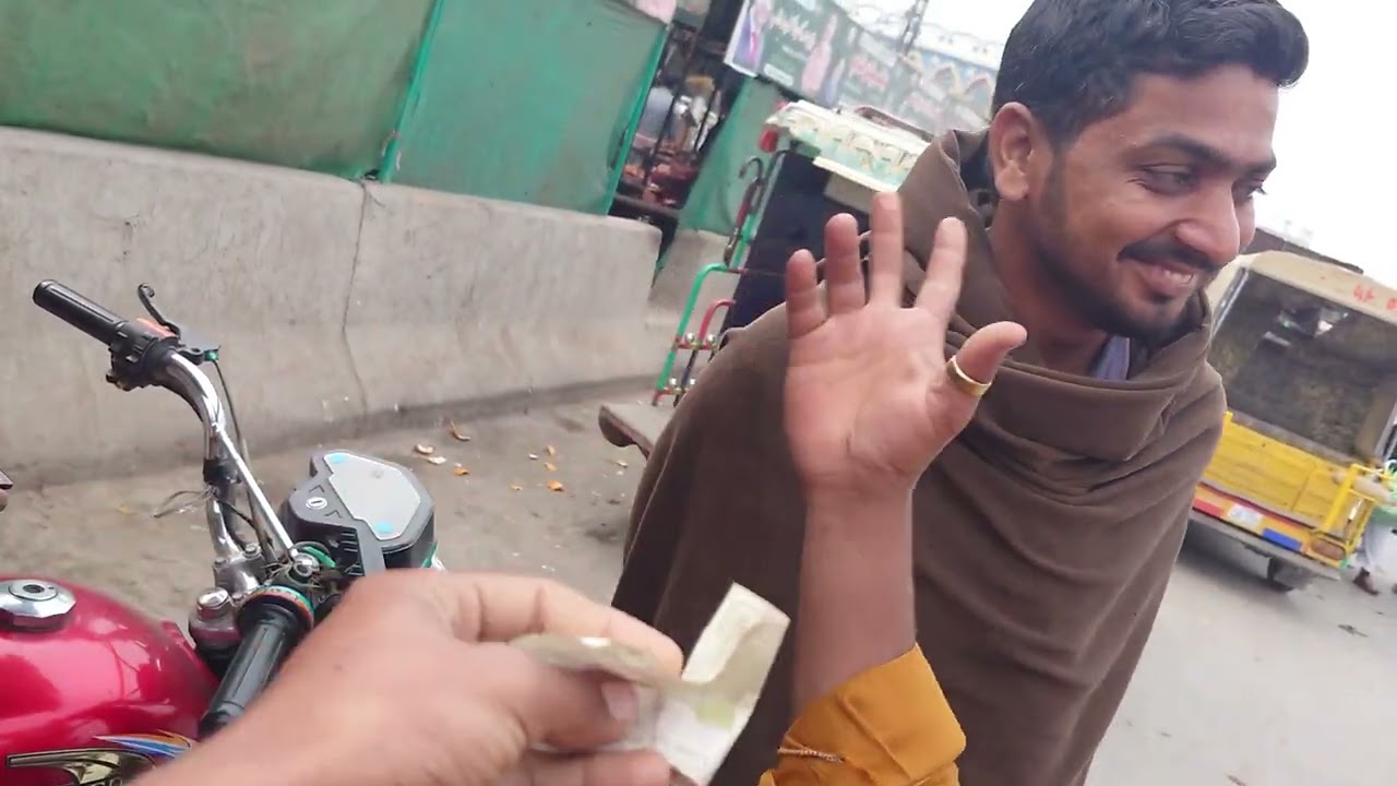 Aj pahla viloge hy viral kar do