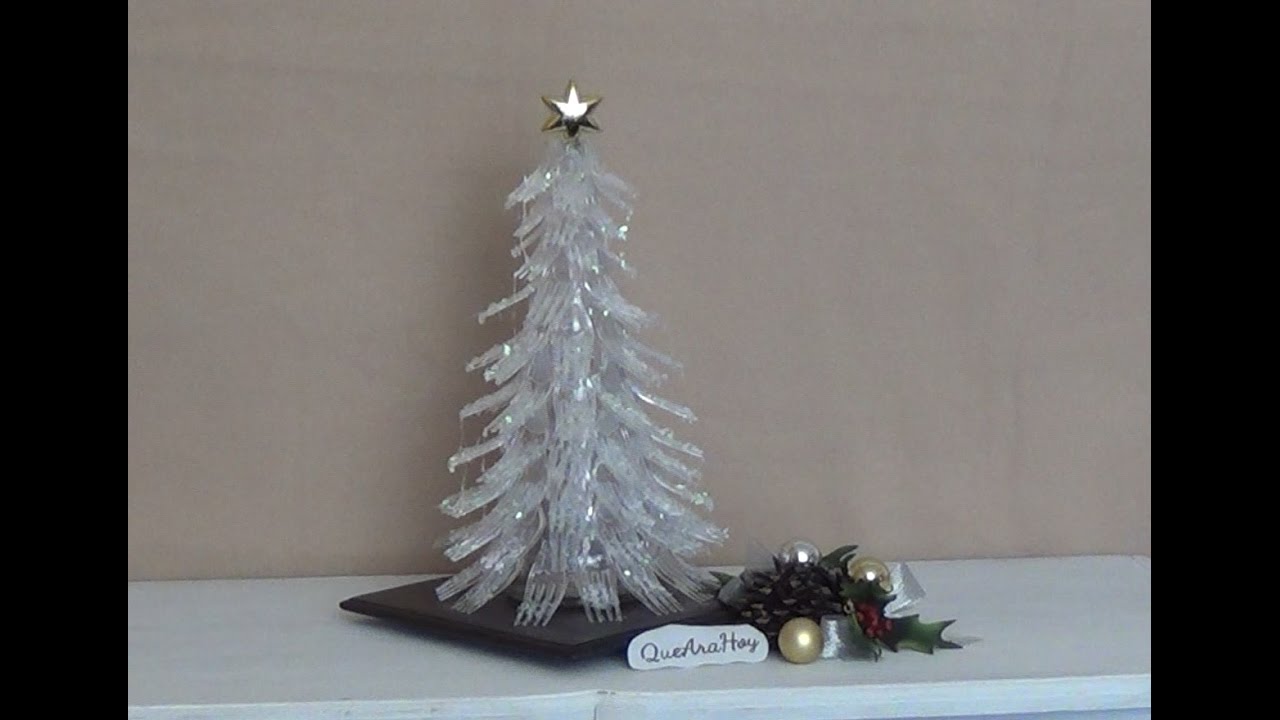 ARBOL DE NAVIDAD  HECHO CON TENEDORES.