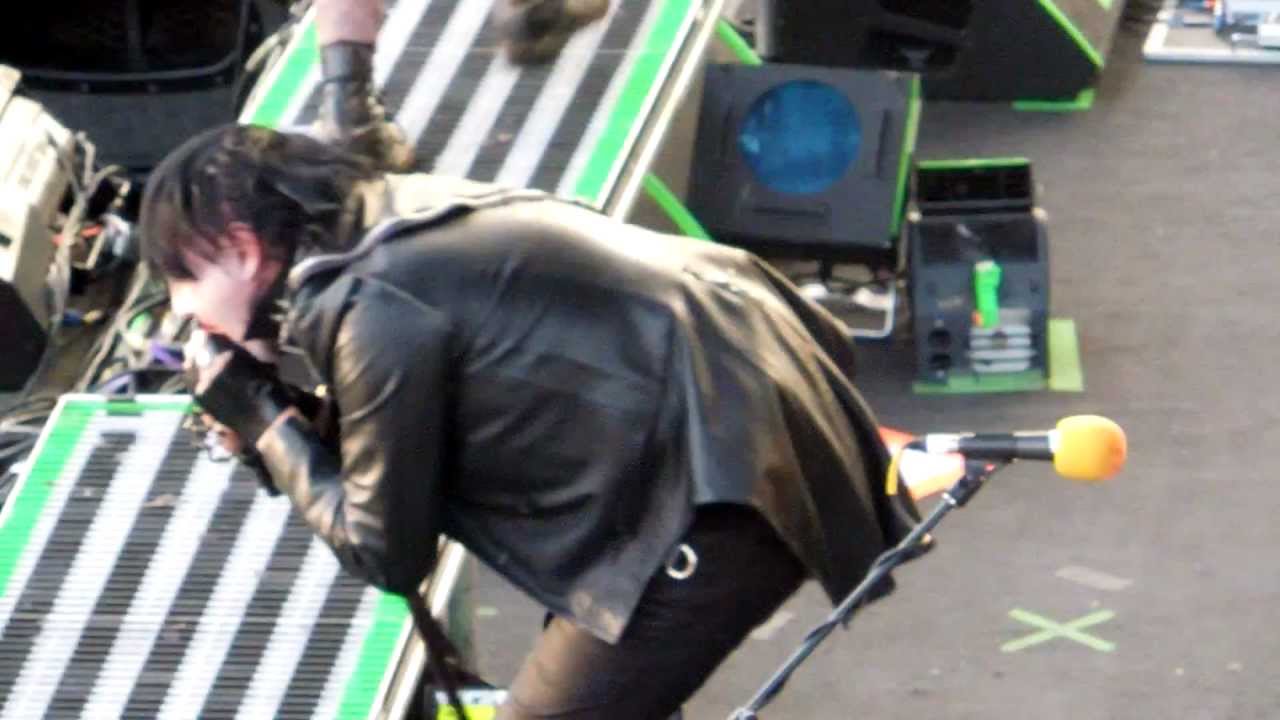 Marilyn Manson - Hey Cruel World - Live Rock On The Range 2012