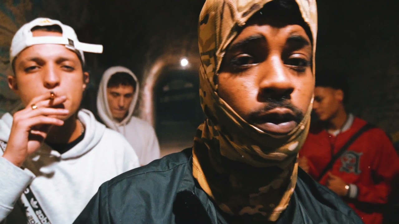 YOUNG HUSTLER - METIDO EN EL HOOD (Videoclip Oficial)