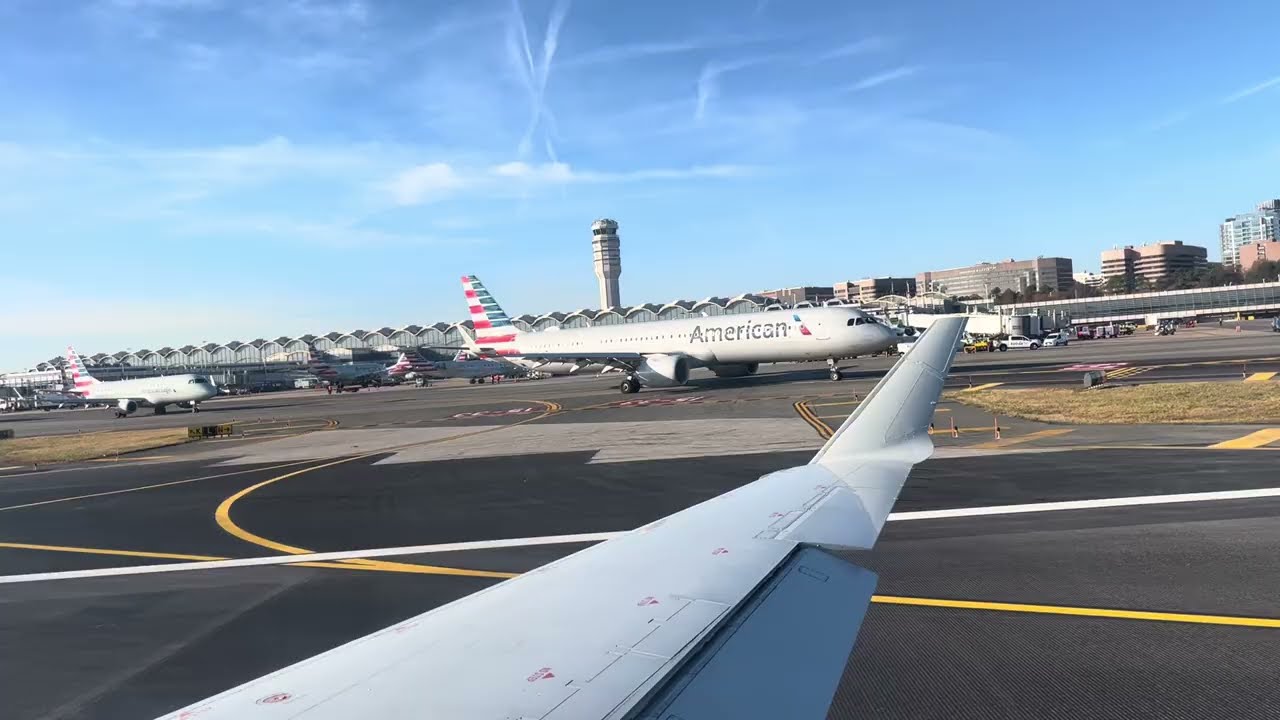 PSA (American Eagle) CRJ-700 Departing RWY15 at DCA Washington National
