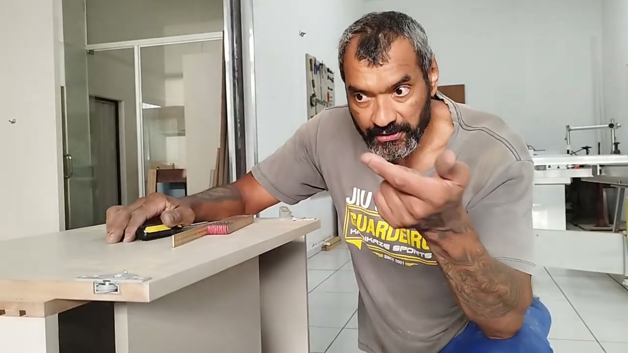 como fazer um cálculo PARA CORTAR AS PORTAS DE CORRER E OS FRISOS  DO KIT RO27 - ROMETAL .