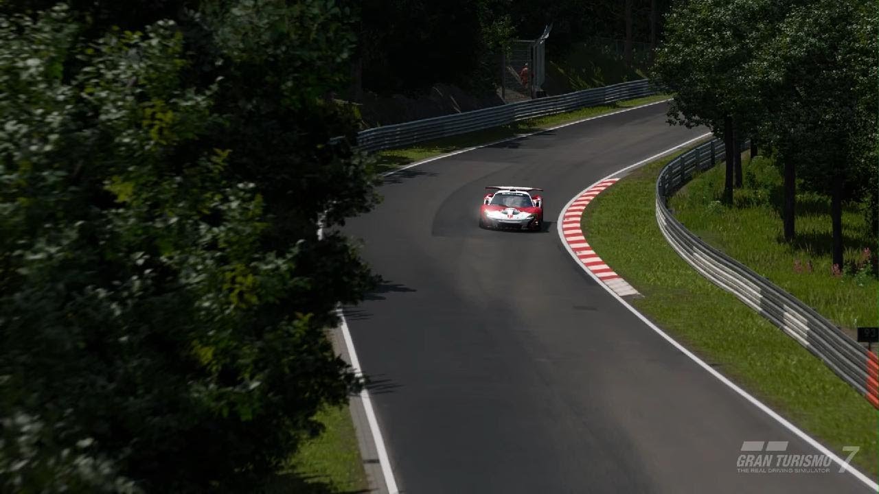 McLaren P1 GTR Nurburgring Lap 6:33.295