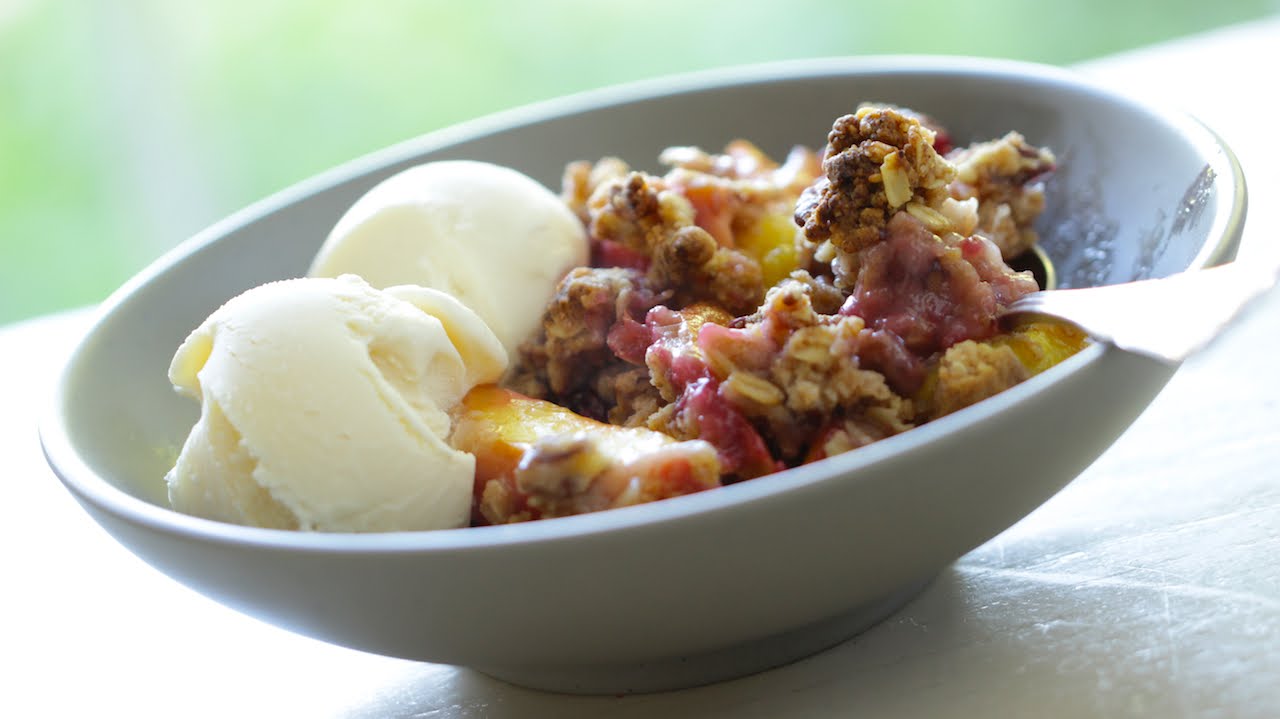 Beth's Peach, Nectarine and Blackberry Crumble Recipe | ENTERTAINING WITH BETH