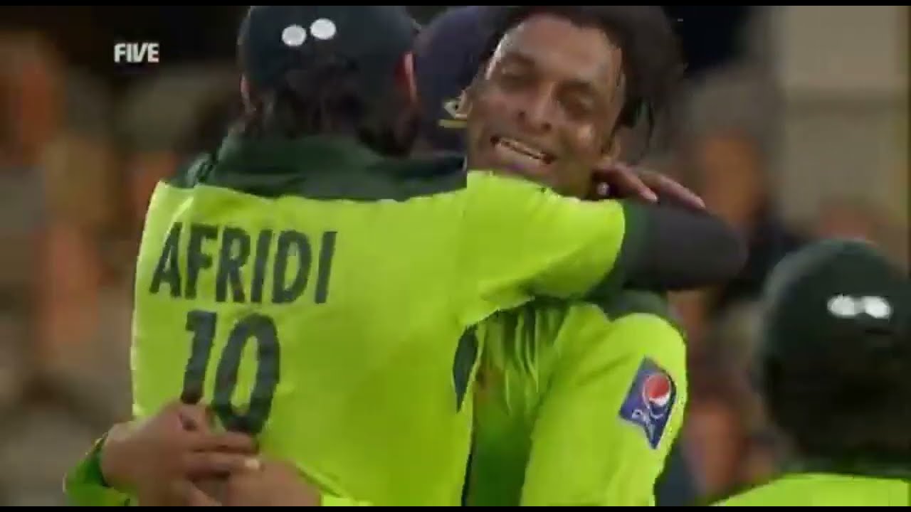 England v Pakistan 3rd ODI 2010, The Oval | Highlights