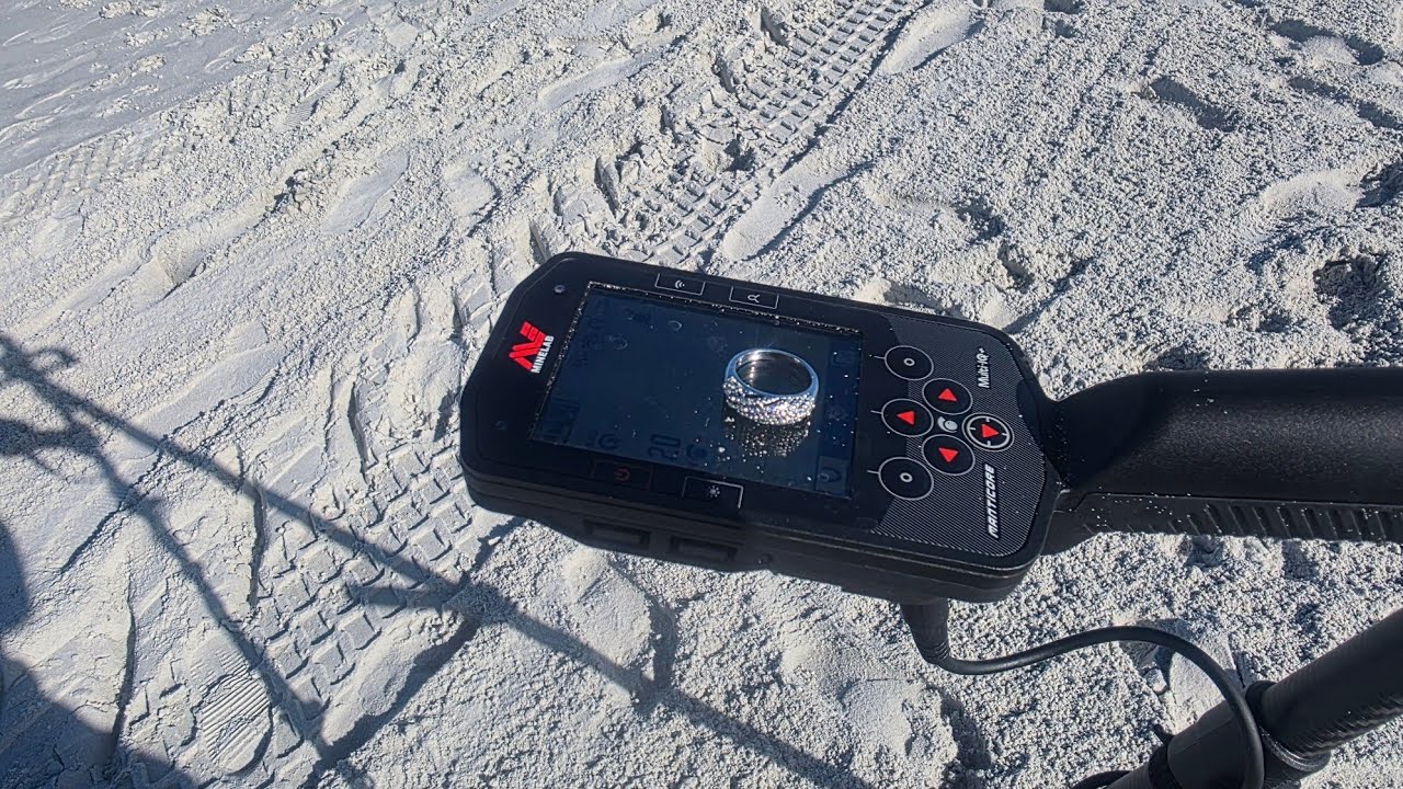 Beach Metal Detecting, March 5 hunt.