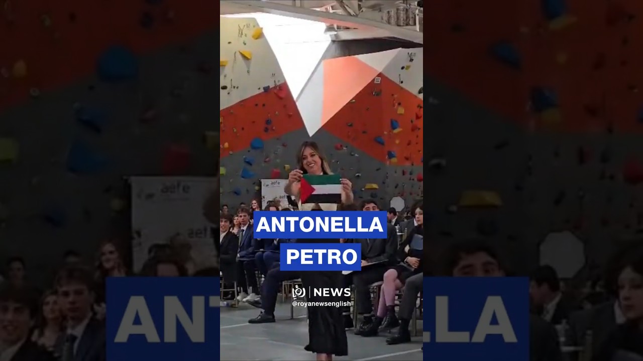 Ex-Colombian president's daughter waves Palestinian flag at graduation