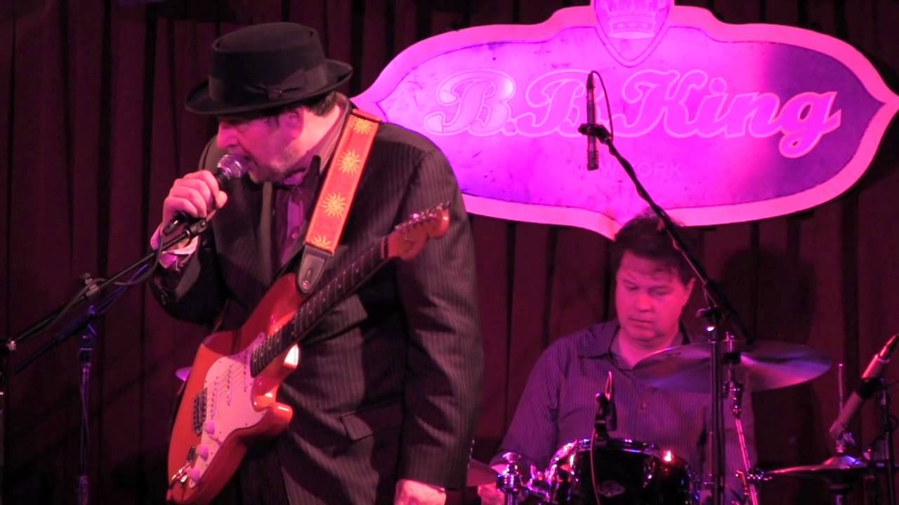 RONNIE EARL 