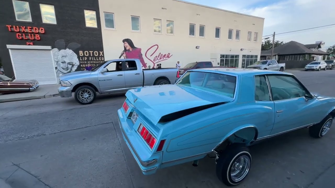 Crusin with tha homies! Dallas style!