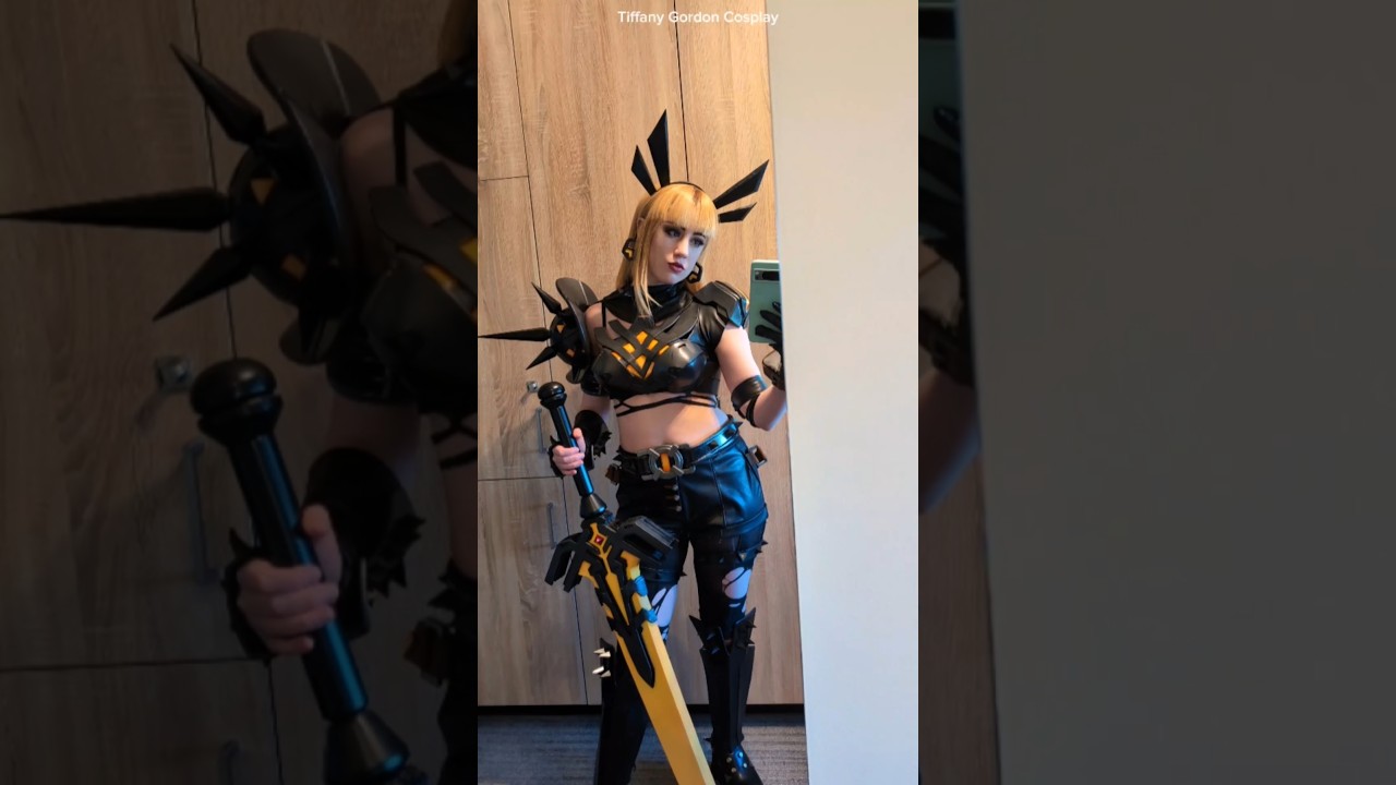 Day 1 of Anime ID and I'm in my new build of Magik! #cosplay #animeid #marvelrivals