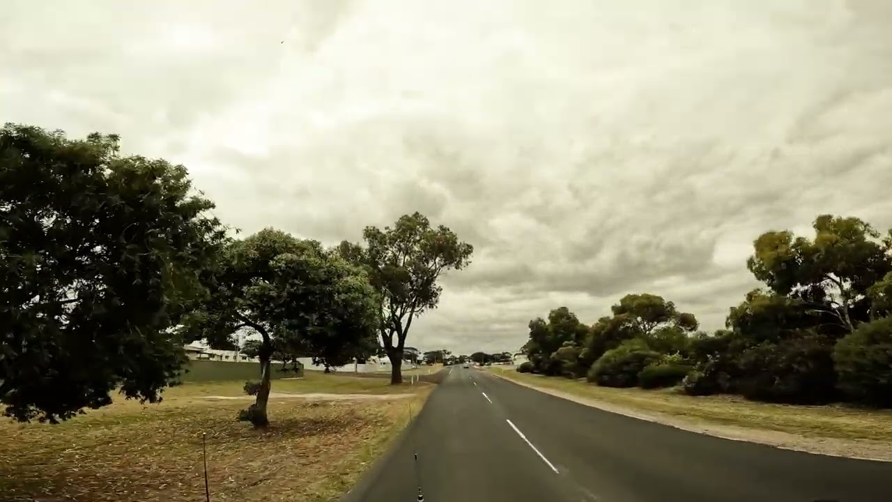 Video 992 Cape Jaffa Lighthouse Cottages T/O to Kingstons Larry the Big Lobster via Cape Jaffa Jetty
