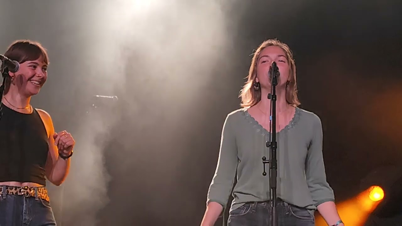 Fall-Foen au Festival de Cornouaille:      Kas a-barh