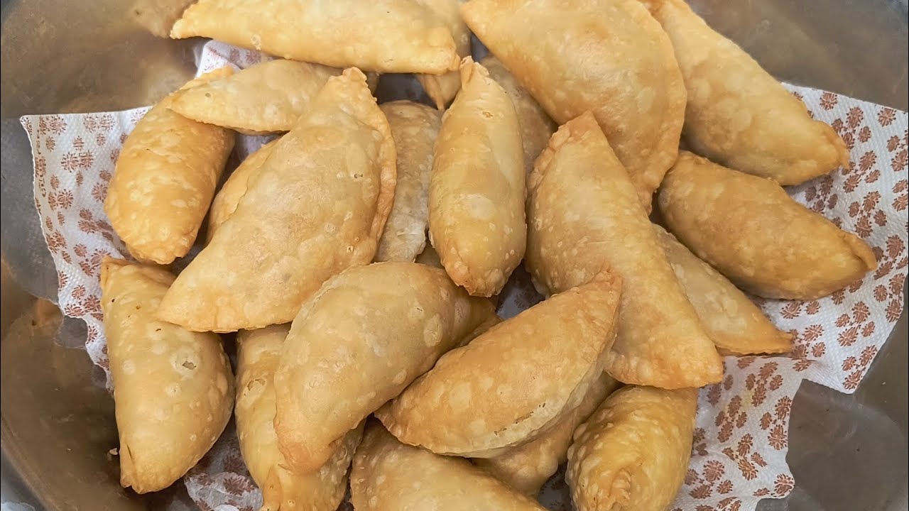 Holi special gujiya  