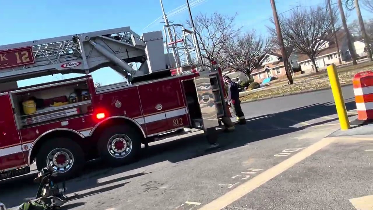 Working commercial building fire - Burger King - Bladensburg road - 40th place - Colmar Manor, MD