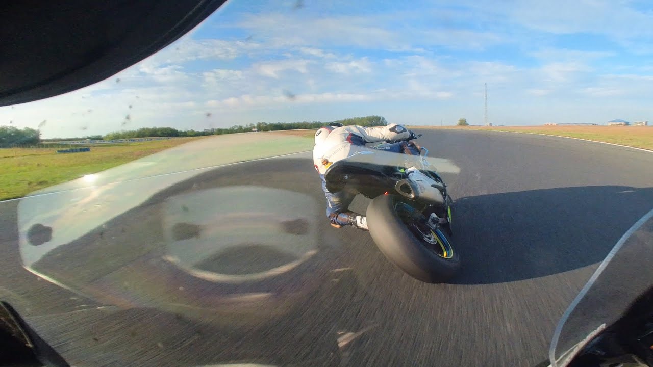 Suzuki GSXR 1000 8 Laps Race Pannoniaring | Laptime 2:00