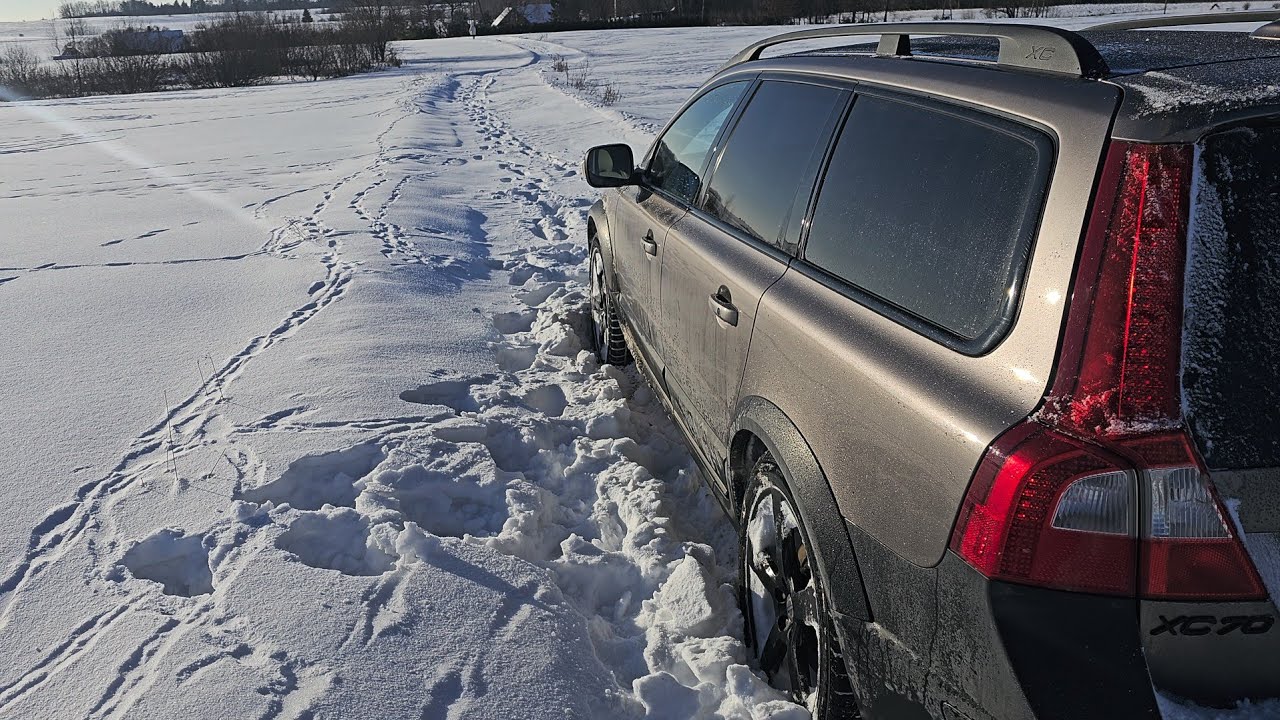 Pasivažinėjimas sniege. Volvo xc70
