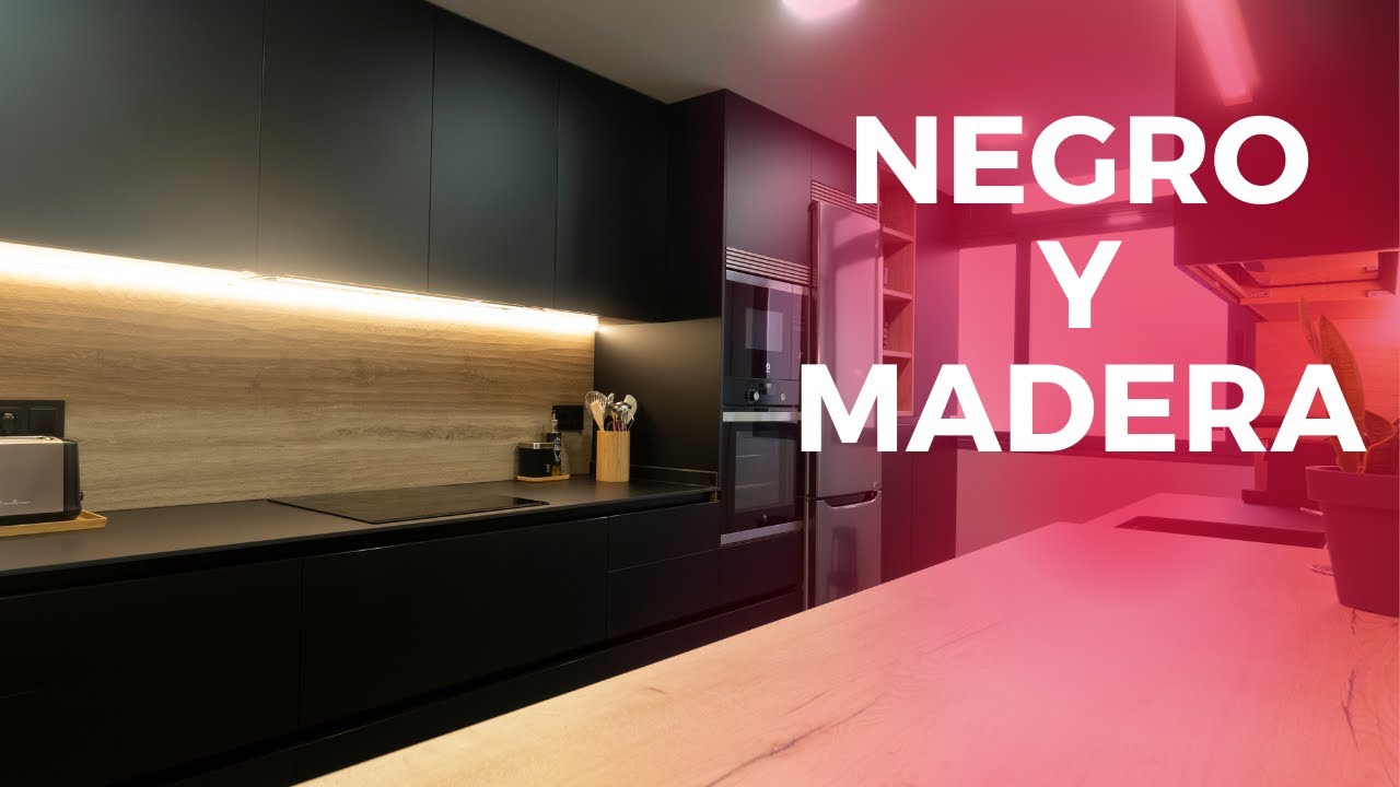 Cocina NEGRA muy MODERNA con MADERA 🔥 ¡Espectacular!