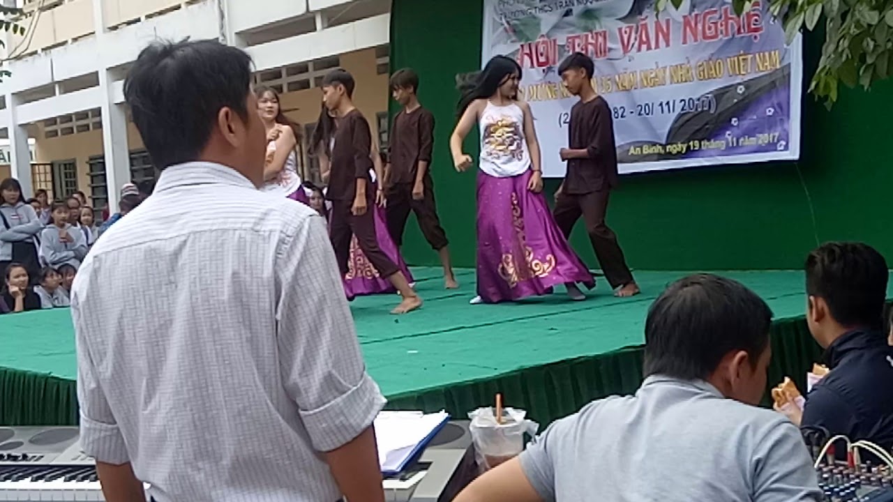 Trường THCS Trần Ngọc Quế thi văn nghệ😘