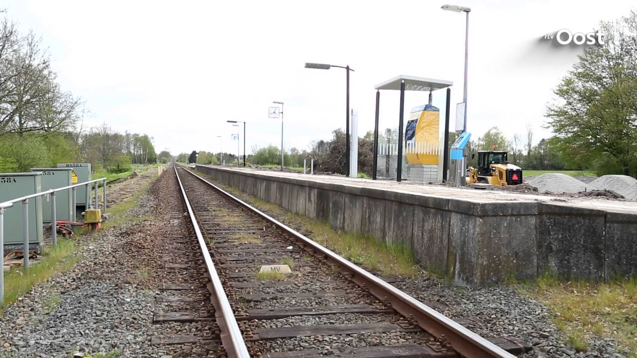 Laatste trein is geweest, sloop station Geerdijk is begonnen