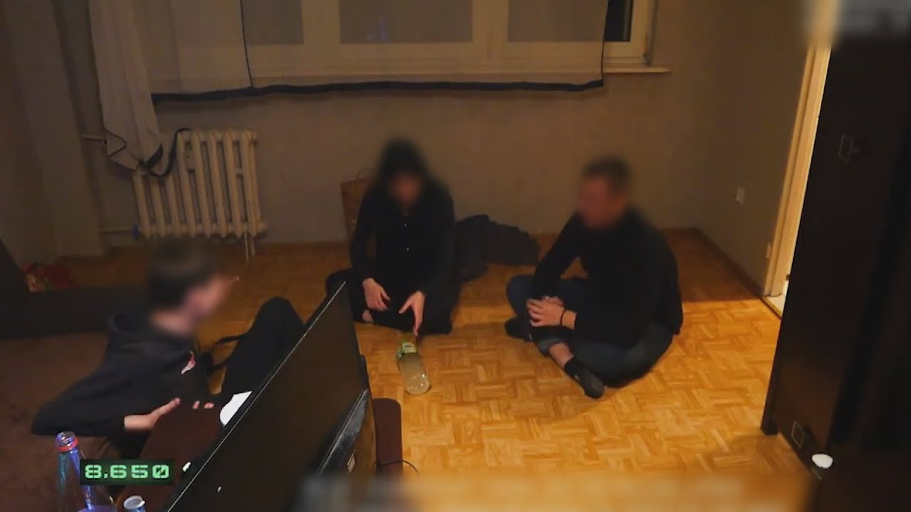 Poniżali dziewczyny podczas transmisji w sieci. „Chodzi o zasięgi, pieniądze i sławę” (UWAGA! TVN)