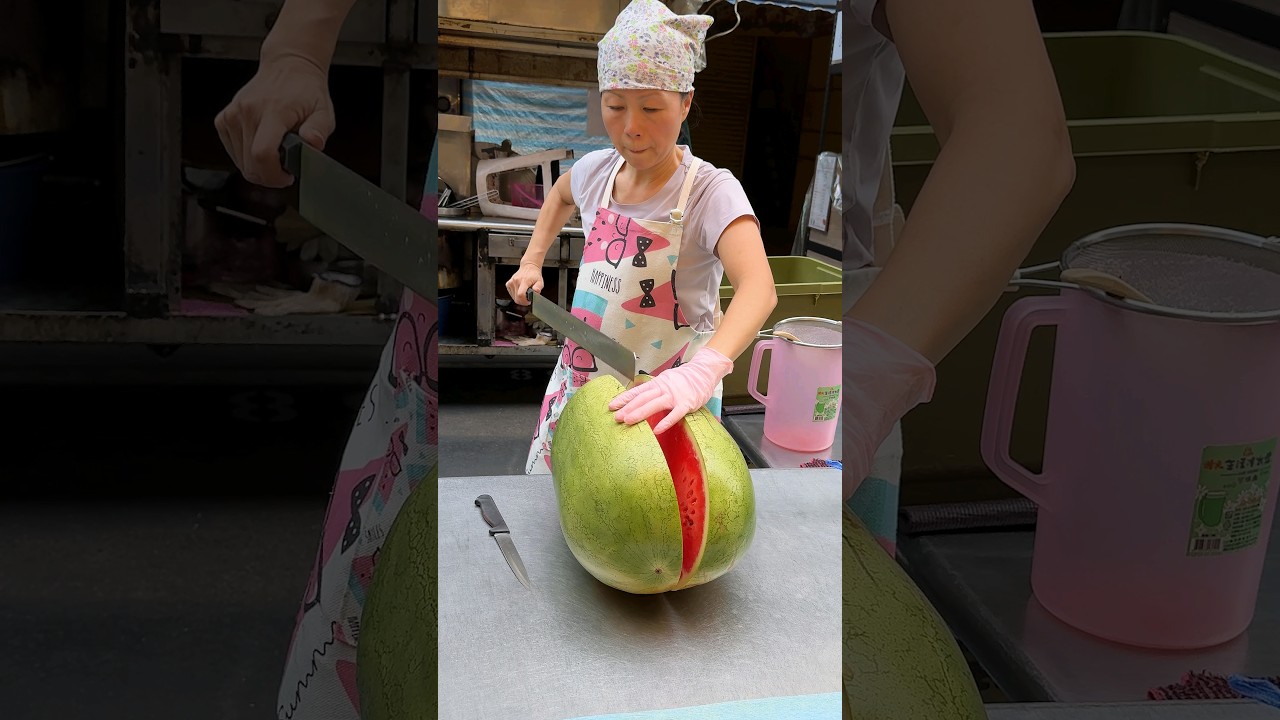 Amazing! Taiwanese Giant Watermelon Juice - Fruit Cutting Skills