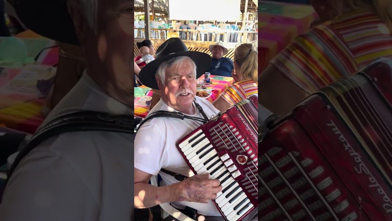 Con el mejor acordeonista de Chihuahua: Mi Padre ❤️🙌🏼😍