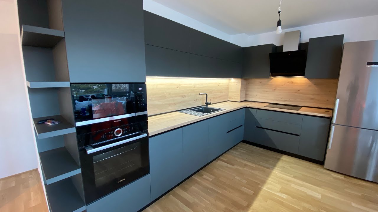 Mobilier de bucatarie realizat din MDF Soft Touch Grey