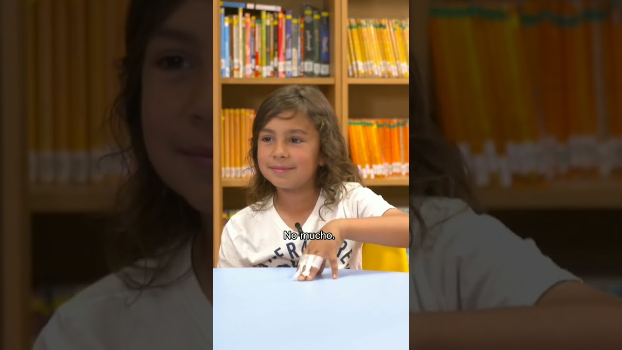Momentazo de los ni&ntilde;os con Thais Villas en #elintermedio