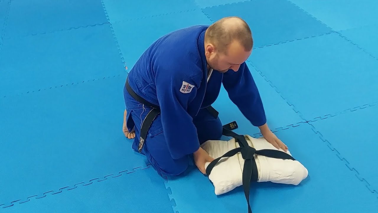 Judo - składanie judogi - metoda Kodokan - dla największych zapaleńców (Judopedia)