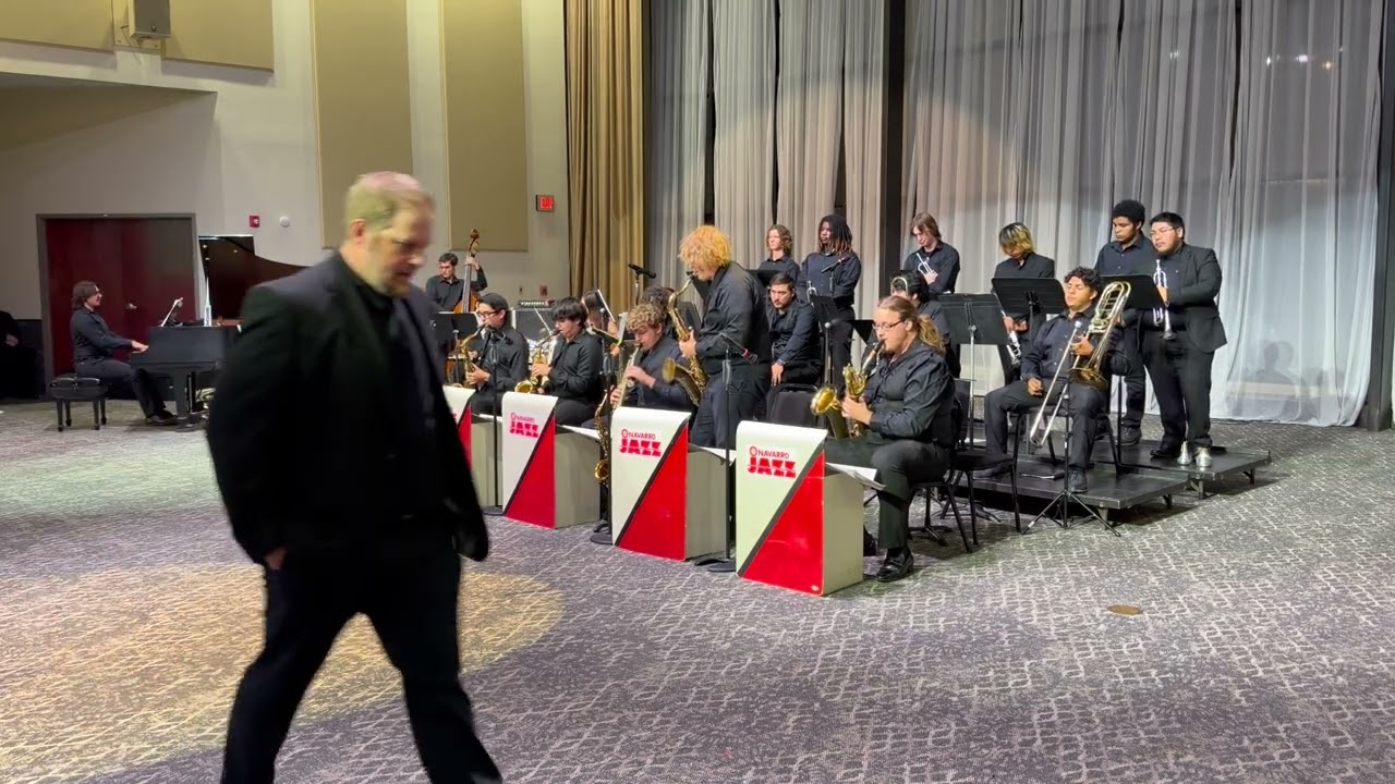 Navarro College Jazz Band performs "Hunting Wabbits" by Gordon Goodwin
