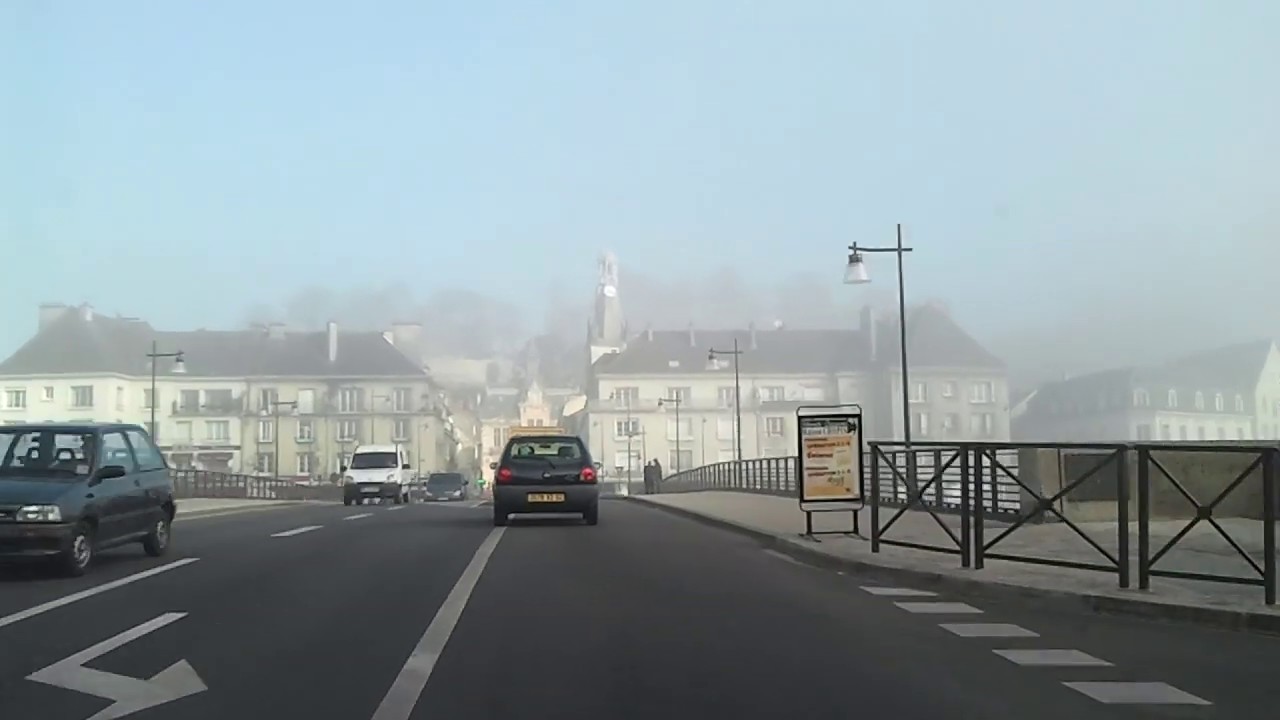 En Auto dans Château-Thierry