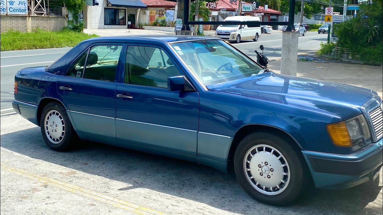 Two doctors on a med run in a dusty w124 #igosurg #igobenz #w124